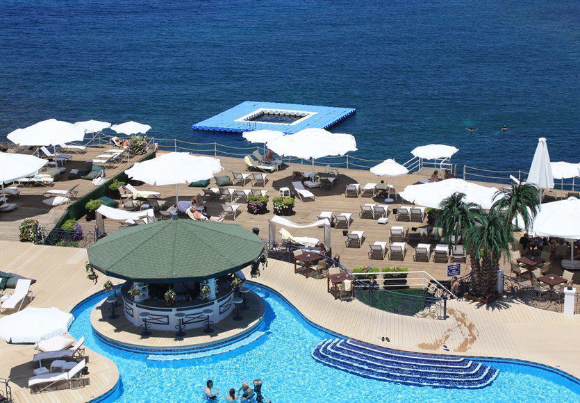 Rocks Hotel & Casino Kyrenia  Exterior photo